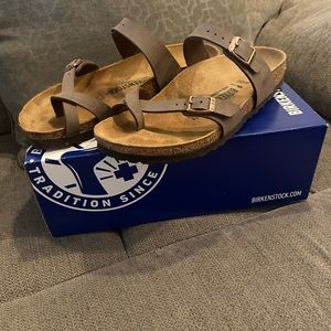 Birkenstock Mayari sandals in Mocca